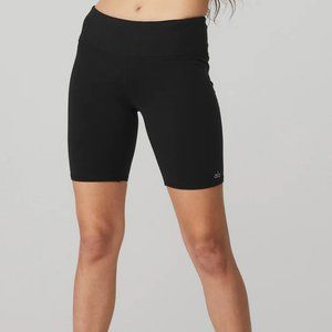 Alo Yoga 7" Airbrush Biker Workout Short Black, XS